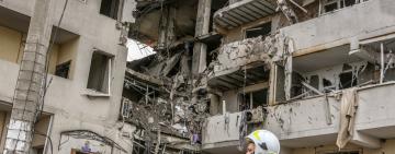 Захищає Україну у пам'ять про своїх янголів: історія одесита, який втратив цілу родину після ракети росіян (відео)