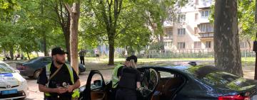 Розстріляли людей в авто: одеська поліція встановлює обставини стрілянини у середмісті