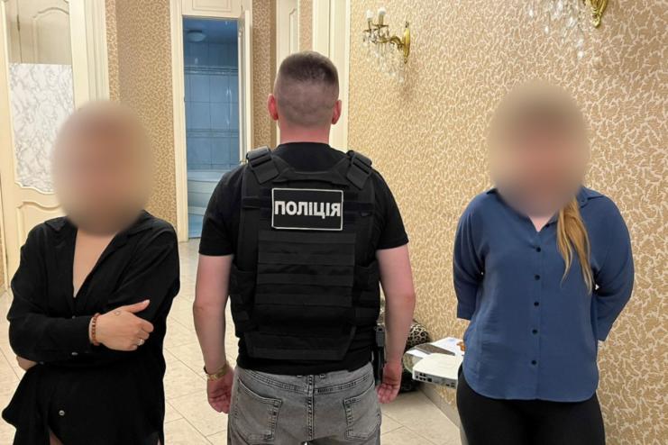 В Одесі затримали сутенера та 9 повій