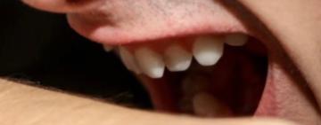 Cуд оштрафував одесита, який у ресторані вкусив жінку