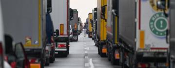 В Україні зникло 653 партії гуманітарних вантажів військового призначення - митниця