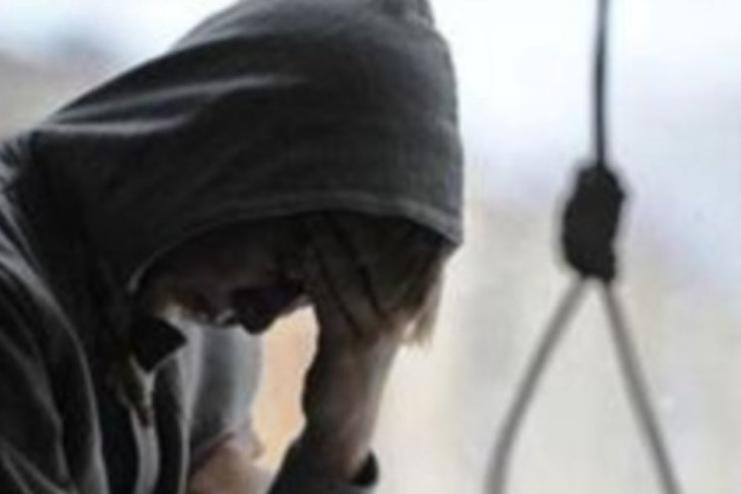 Жахлива знахідка: на Одещині посеред міста на дереві діти знайшли повішеним молодика