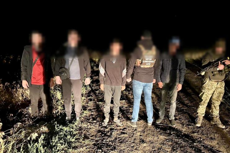 На Одещині прикордонники з пострілами затримали групу ухилянтів та їхнього провідника