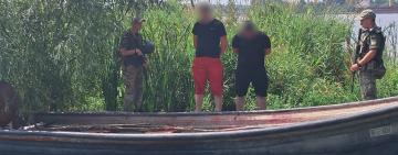 На Дунаї прикордонники затримали двох румунів, які «заснули в човні»