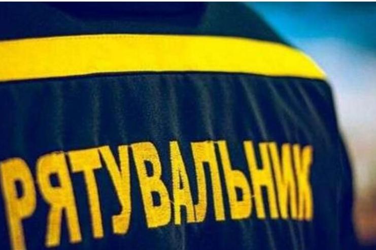 Впала і не змогла піднятися: в Арцизі рятувальники допомогли літній жінці 