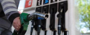Бензинова лихоманка: вже незабаром водіям потрібно буде платити 2500 гривень за бак