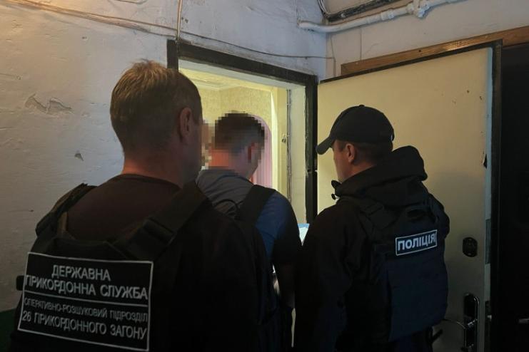 Мешканець Арциза забезпечував незаконний канал перетину кордону за 8000 $: викрито групу зловмисників
