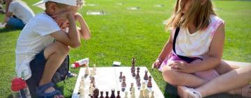 В Одесі 100 дітей різного віку одночасно зіграли в шахи