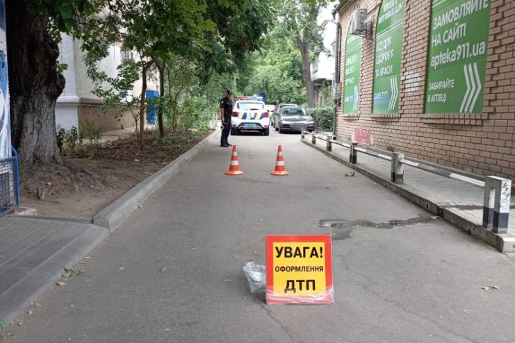 На Одещині на 2-річного малюка наїхало легкове авто: поліція встановлює обставини ДТП 
