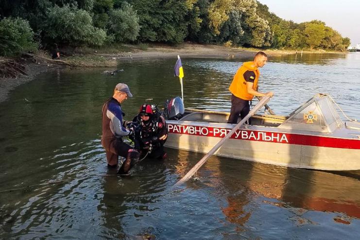 Трагедія на Одещині: у річці водолази шукають тіло молодого хлопця 