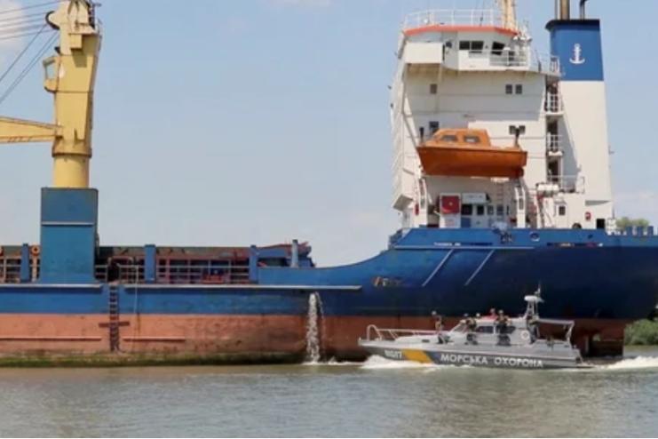 Над морем патрулювали літаки НАТО. Три іноземні судна прийшли в український порт, попри блокаду РФ — ISW