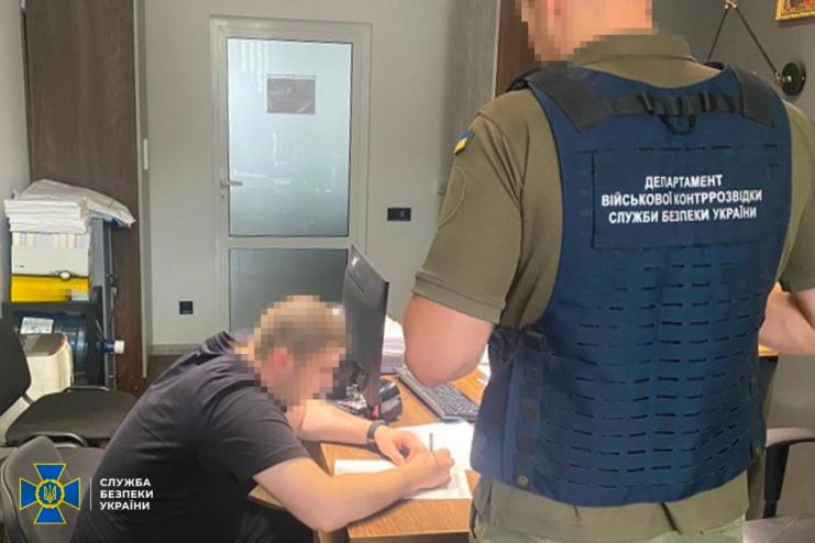 Нарахували собі майже 1 млн "бойових" премій: СБУ викрила керівників навчального центру Нацгвардії