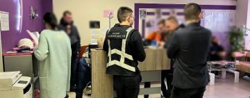 В схемі з продажу немовлят за кордон за €70 000 брали участь медики та екс-співробітник органів з протидії торгівлі людьми: подробиці гучної справи