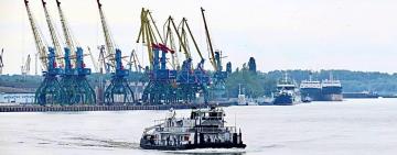 УДП звільнило два судна, які були арештовані за позовом рф