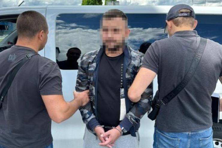 За кордоном затримали розшукуваного учасника злочинної організації: причетний до функціонування «кол-центру» в Одесі