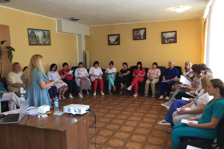 Медики Тарутинського ЦПМСД взяли участь у тренінгу "Самодопомога для управління стресом"