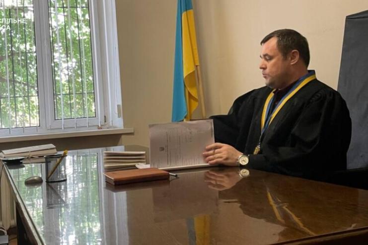 Погорілого на хабарі одеського суддю відправили в СІЗО