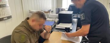 «Такса» за відгули та побиття військових: на Одещині затримали командира взводу однієї із військових частин