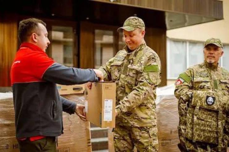 «Нова пошта» безкоштовно доставлятиме посилки для військових