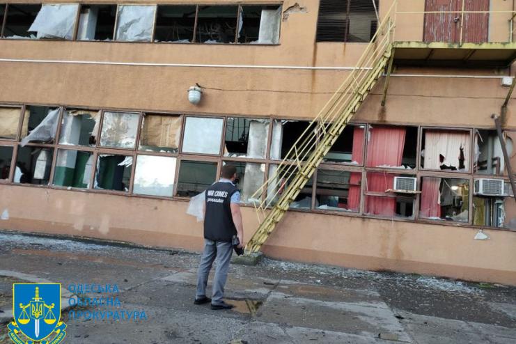 Вночі ворог поцілив по цивільній інфраструктурі Одещини – прокуратура розпочала розслідування