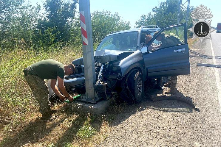 На Одещині військові врятували чоловіка, що потрапив у ДТП