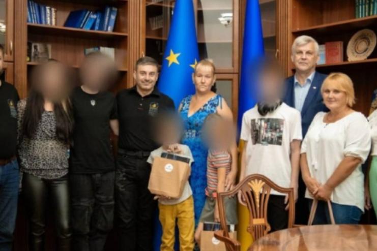 Україні вдалося повернути додому з полону дев’ять українських дітей