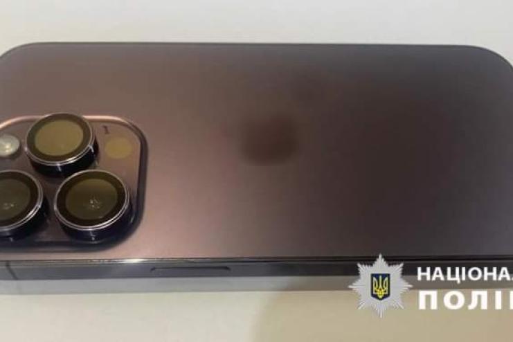 Полювали на дороговартісні смартфони одеситів: тепер під слідством