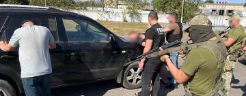 В Сараті та Одесі затримано злочинне угруповання, яке переправляло ухилянтів за кордон