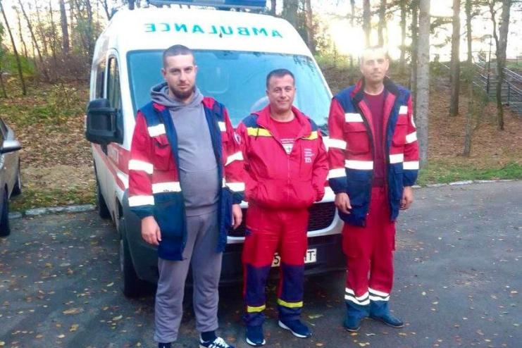 Небезпечні пологи в дорозі: медики швидкої допомоги Одещини допомогли з’явитись на світ немовляті