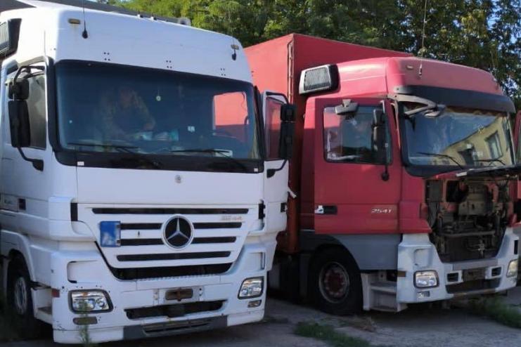 Прокурори Одещини передали на потреби ЗСУ великовантажівки