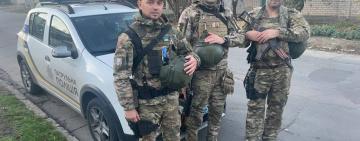 Одеські патрульні надали домедичну допомогу херсонцям під час ворожого обстрілу