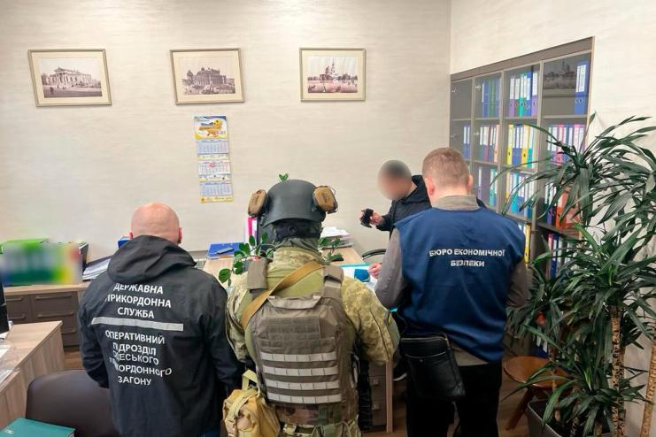 На Одещині викрито підприємство, яке ухилялось від сплати податків на суму 8,6 мільйонів гривень