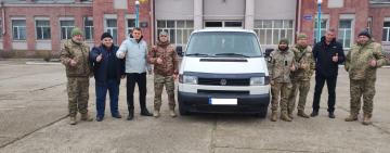 На Одещині аграрії закупили чергову автівку для захисників України