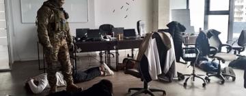 На Одещині затримано організатора та 15 учасників шахрайського кол-центру