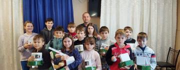 Оперативне угрупування військ «Дунай» передає подарунки діткам Тарутинського Центру СПР