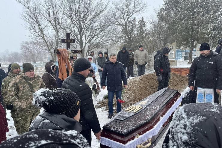 Теплицька громада простилася з українським воїном 