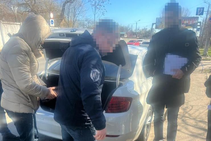 На Одещині судитимуть правоохоронців, які «заробили» на наркоділках сотні тисяч доларів