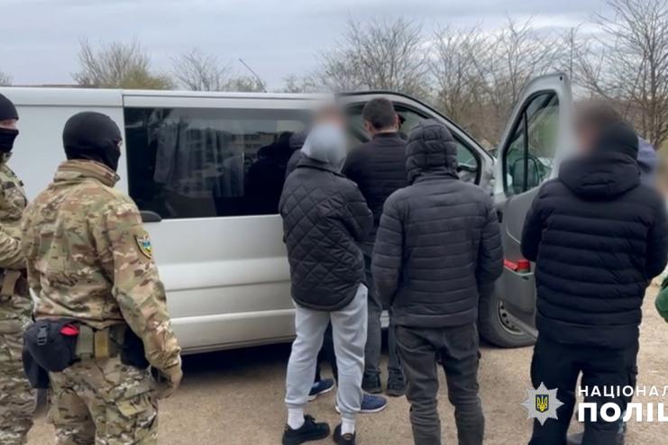 На «7 км» обікрали підприємців майже на 250 тис грн: на Одещині затримали етнічну злочинну групу