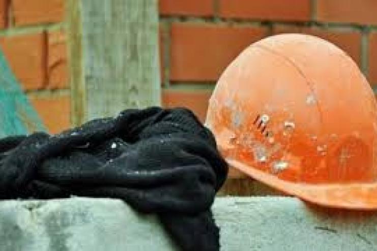 Трагедія на Болградщині: на виробництві водія придавила обвалена стіна будівлі