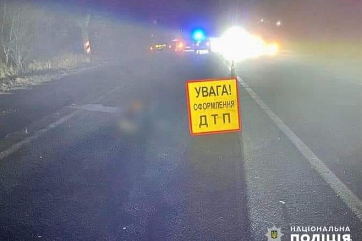 Поліцейські розслідують обставини смертельної ДТП в Одеському районі