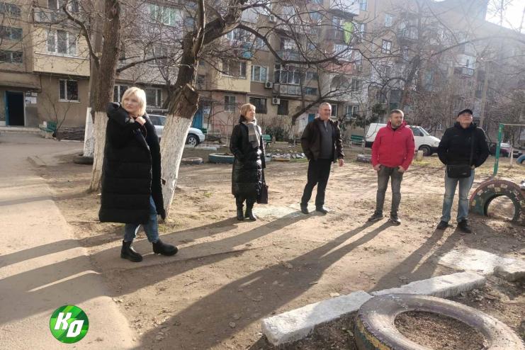 В Арцизі комісія ЖКГ разом з екологом провела огляд дерев, що потребують санітарної зачистки