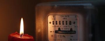 В Україні дозволили відключати світло і нараховувати пеню за борги по комуналці