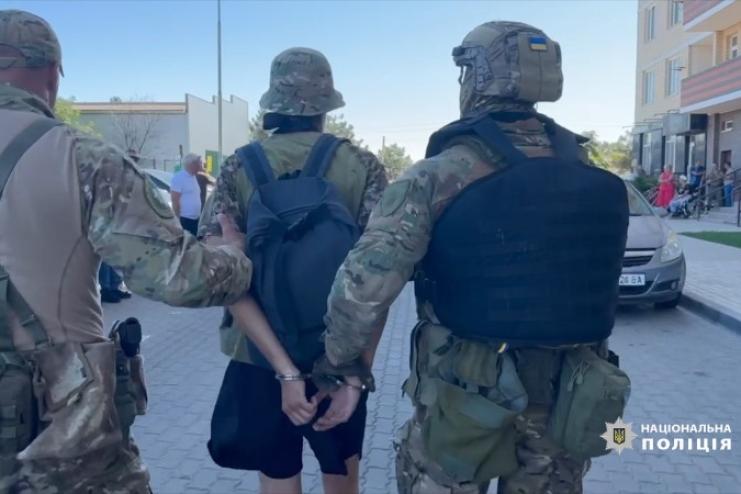  На Одещині судитимуть чоловіка, який побив двох жінок та утримував їх та власну дитину в квартирі