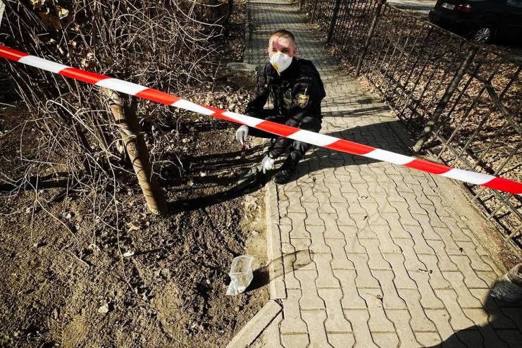 Ртуть біля будинку: на Одещині хіміки виявили 30 кг ґрунту, забрудненого ртуттю