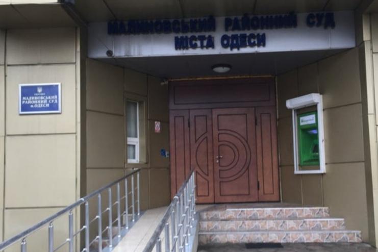 В Одесі затримали адвоката, який за хабар обіцяв вплинути на суддю