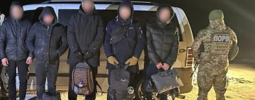 На Одещині переслідуванням довелось зупиняти порушників, які прямували до сусідньої країни