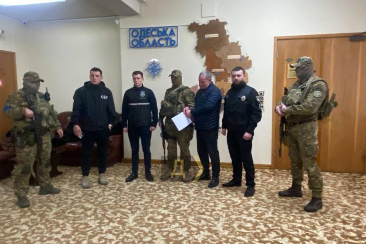 Керівник Одеської ОВА підтвердив затримання голови сільради під час засідання   