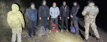 Групою рухались в бік українсько-молдовського кордону: прикордонники затримали чергових порушників