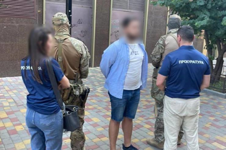 Диякон одеського храму постане перед судом за вивезення чоловіків за кордон за 4500$