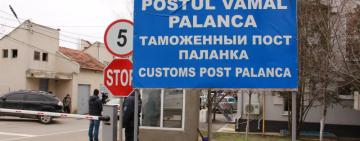 Двоє українців, які допомагали іноземним журналістам, «під шумок» утекли до Молдови